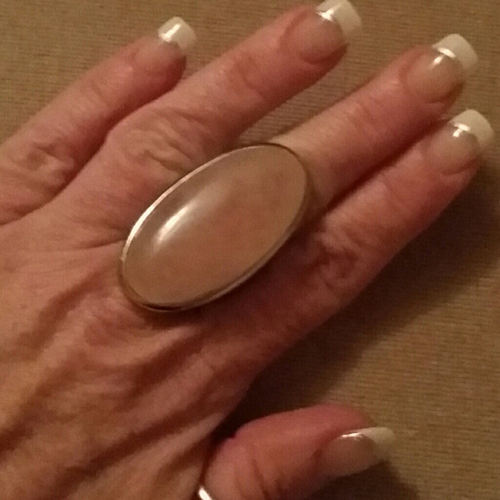 Rise Quartz Ring size 5 3/4